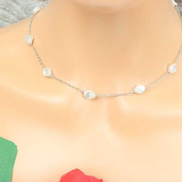 "Minimalist Necklace – Timeless, Elegant Jewelry for Her, MAR091774 - Picture 6 of 10